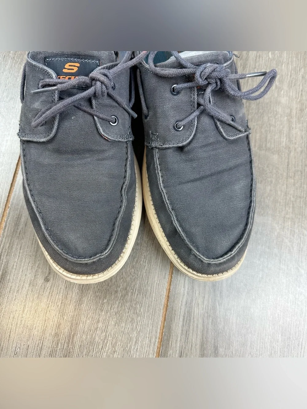 Skechers visible wear